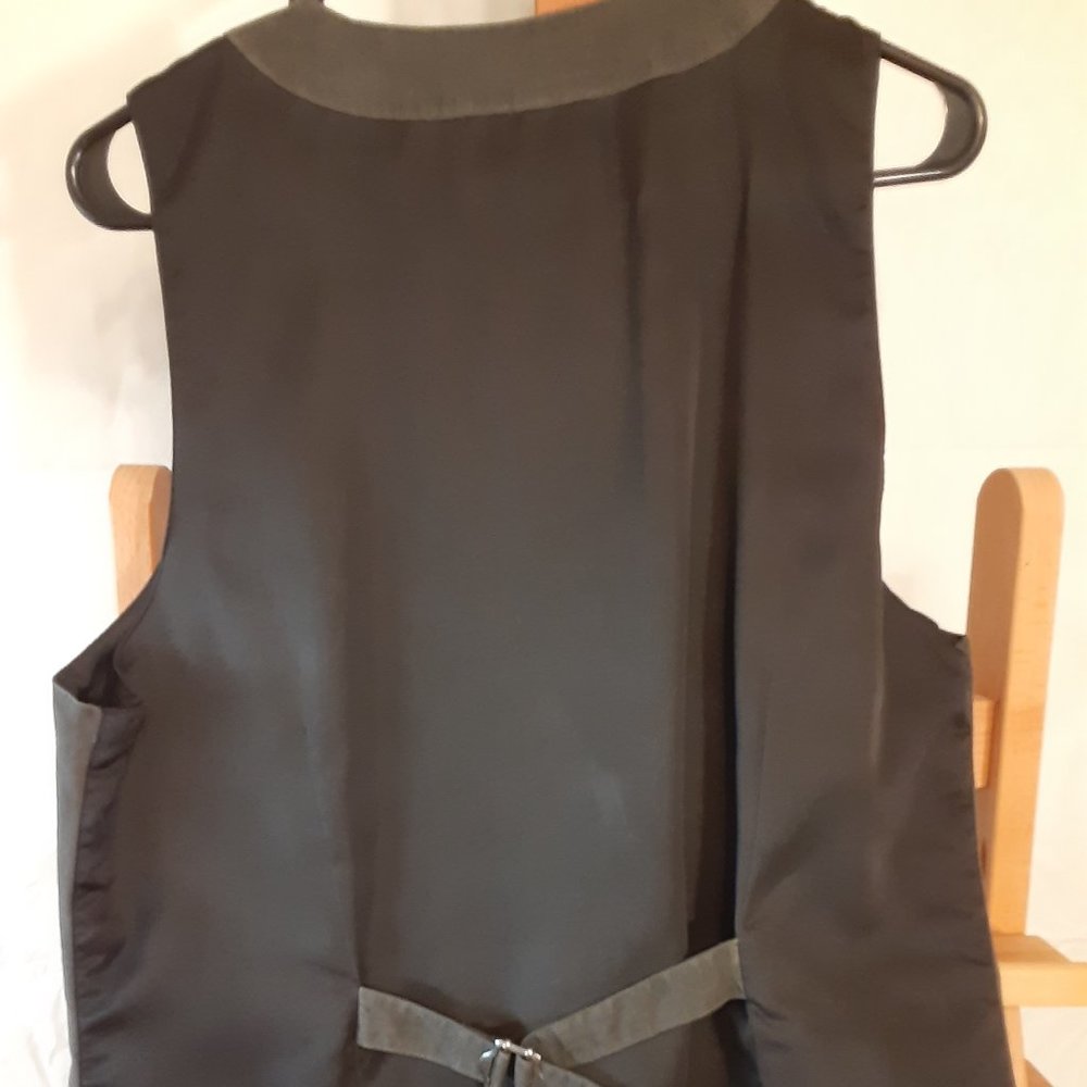 Decree vest - Picture 4 of 5